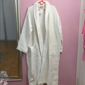 bathrobe